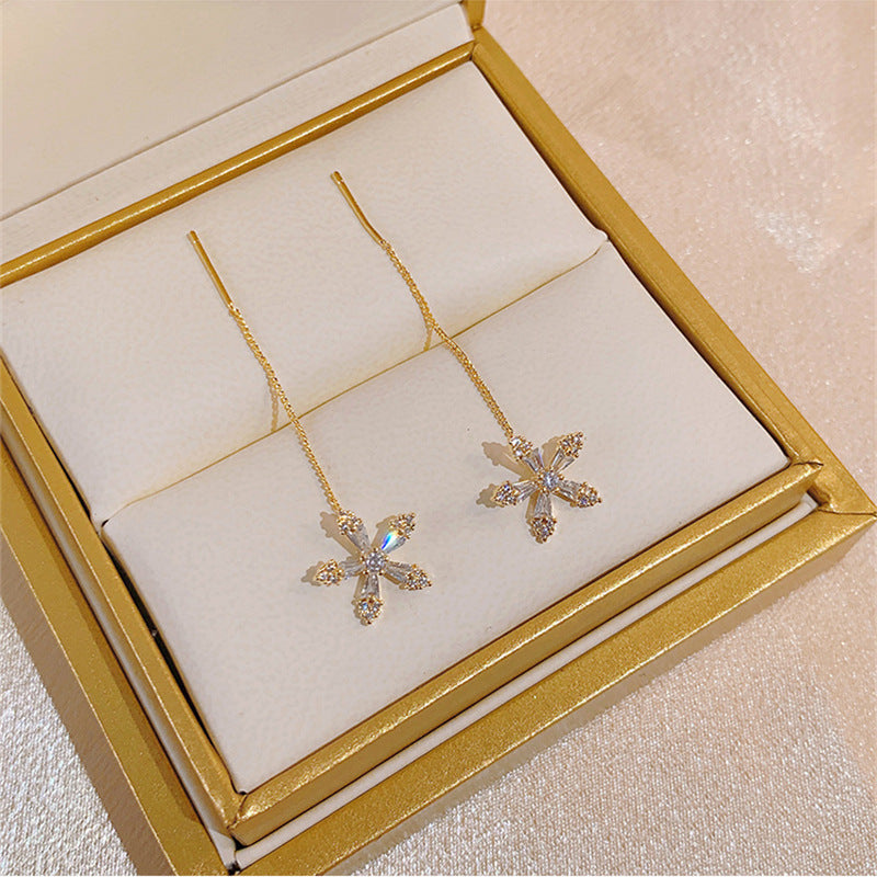 Fashion Shiny Diamond Flower Earrings