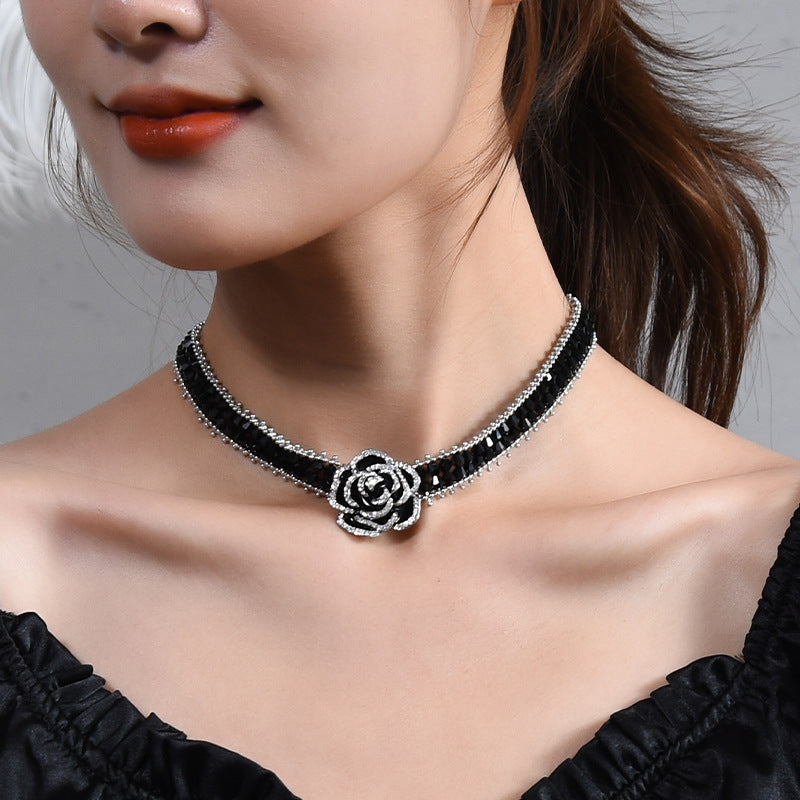 BLACK ROSE BLOSSOMS NECKLACE